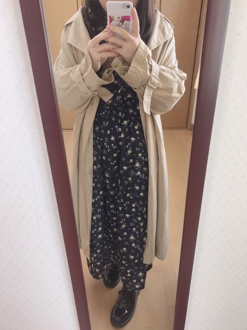 北海道の「春」におすすめな服装：長袖×薄手のコート