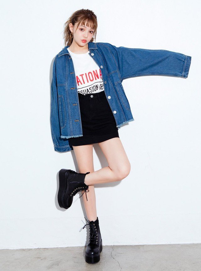 オーバーサイズロゴTシャツ