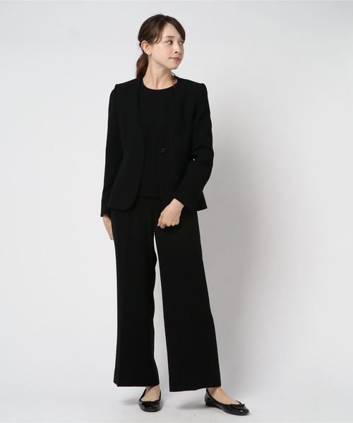 パンツ×ジャケットのブラックフォーマルコーデ